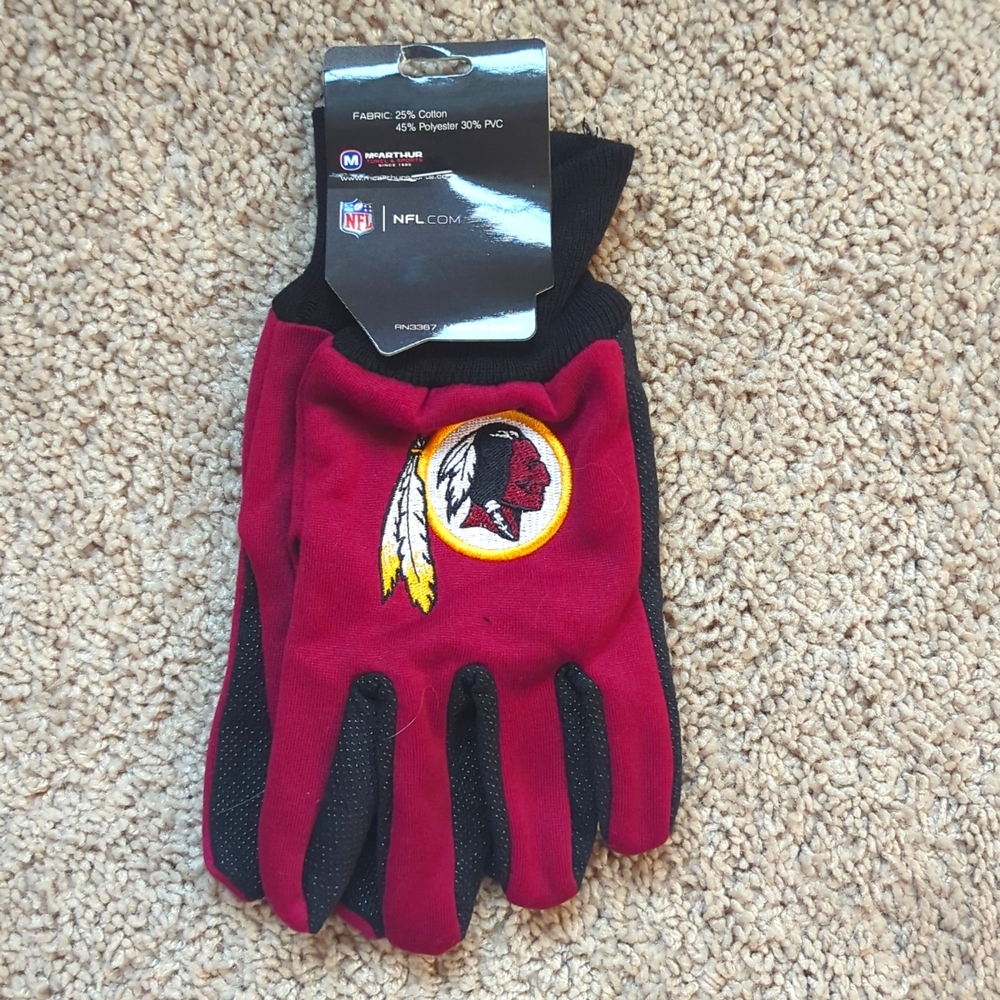 NWT Washington Commander's Sport Utility Gloves